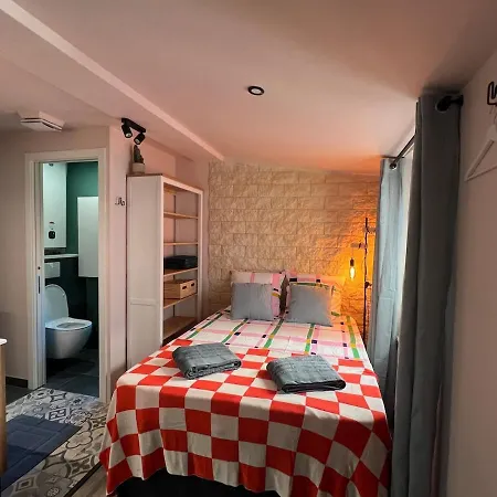 Cozy In Old Town 4th Floor Without Lift - Near Parking Apartamento