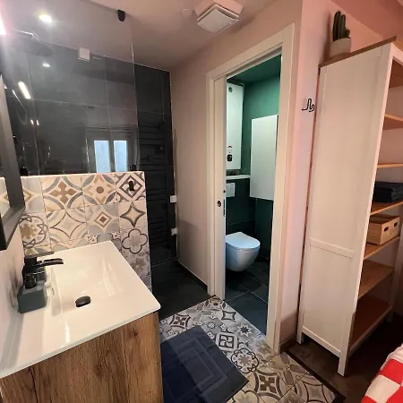 Cozy In Old Town 4th Floor Without Lift - Near Parking Lägenhet *